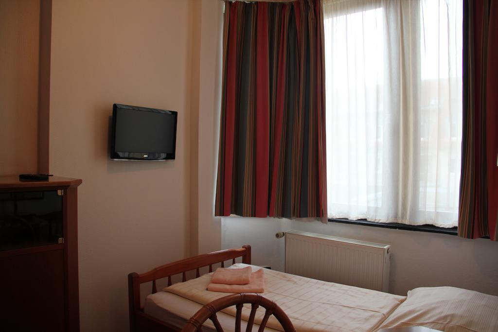 Wali'S Hotel Bielefeld Quarto foto