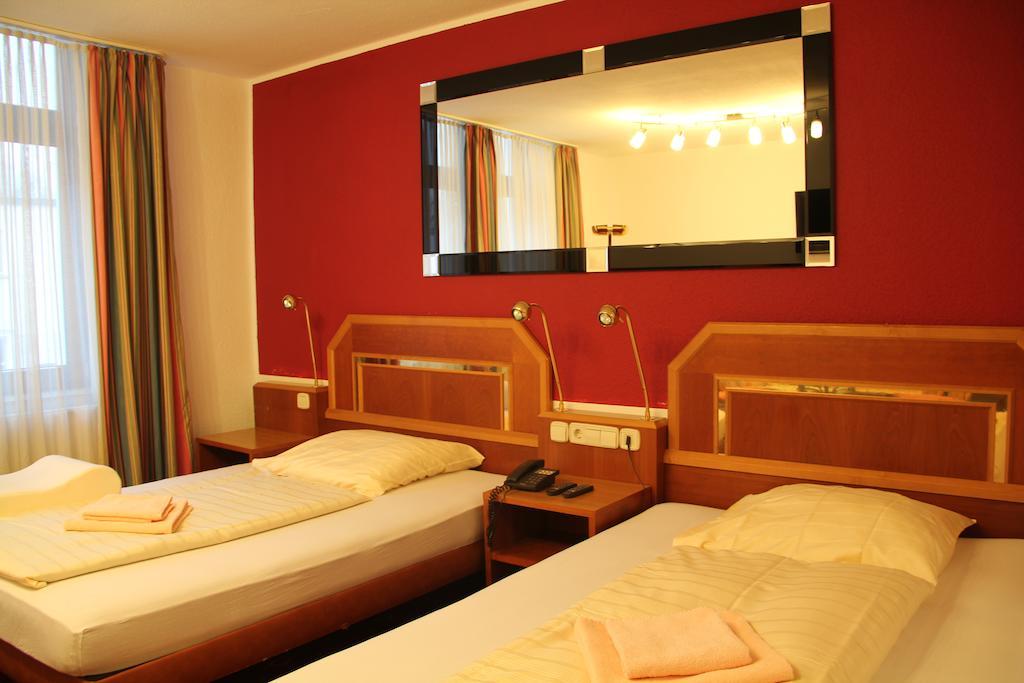 Wali'S Hotel Bielefeld Quarto foto
