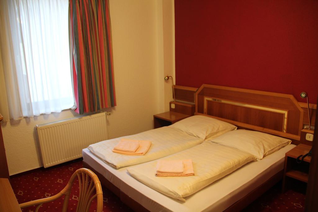 Wali'S Hotel Bielefeld Quarto foto
