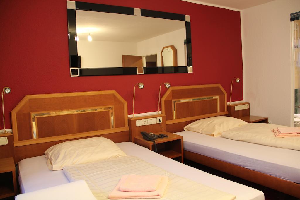 Wali'S Hotel Bielefeld Quarto foto