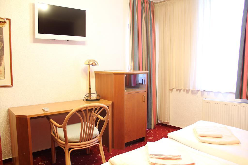 Wali'S Hotel Bielefeld Quarto foto